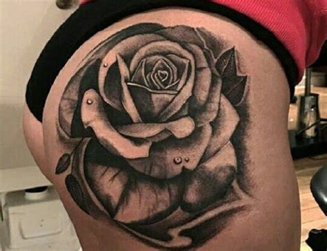 tatuajes para la nalga|Tatuajes femeninos en la nalga